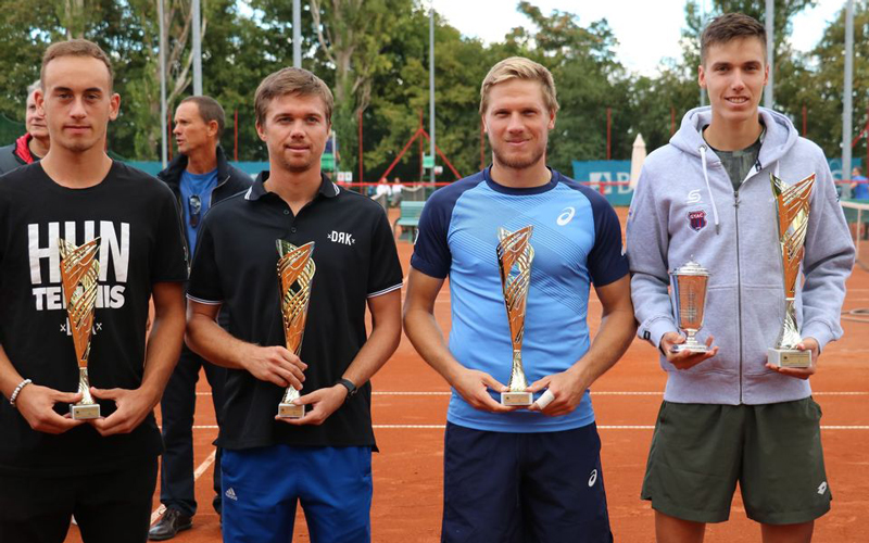 Az elődöntős Makk Péter és Nagy Péter, a finalista Madarász Gergely és a bajnok Marozsán Fábián - Fotó: MTSZ